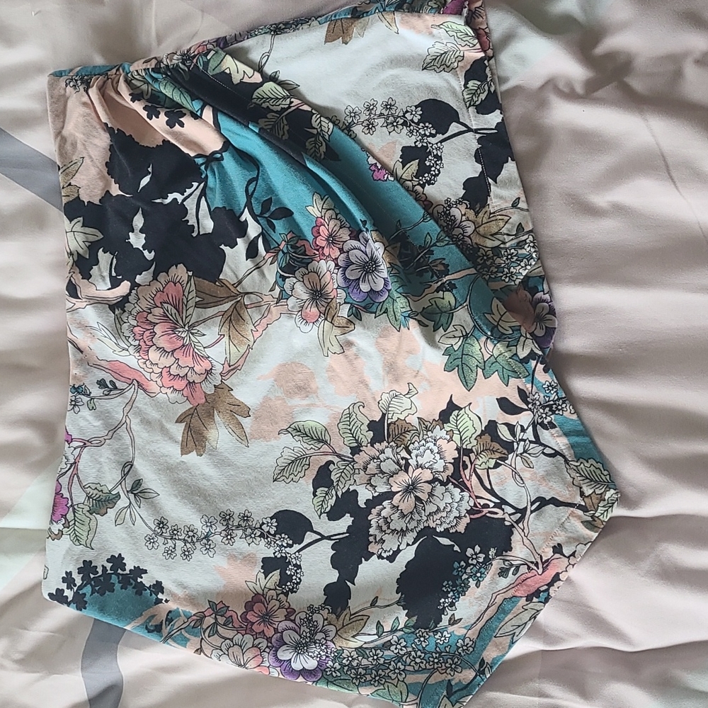 Guess short floral print